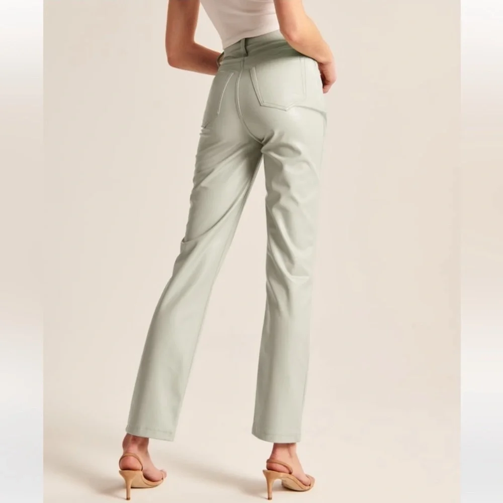 Abercrombie & Fitch The 90s Straight Ultra High Rise Vegan Leather Pants - Picture 3 of 5